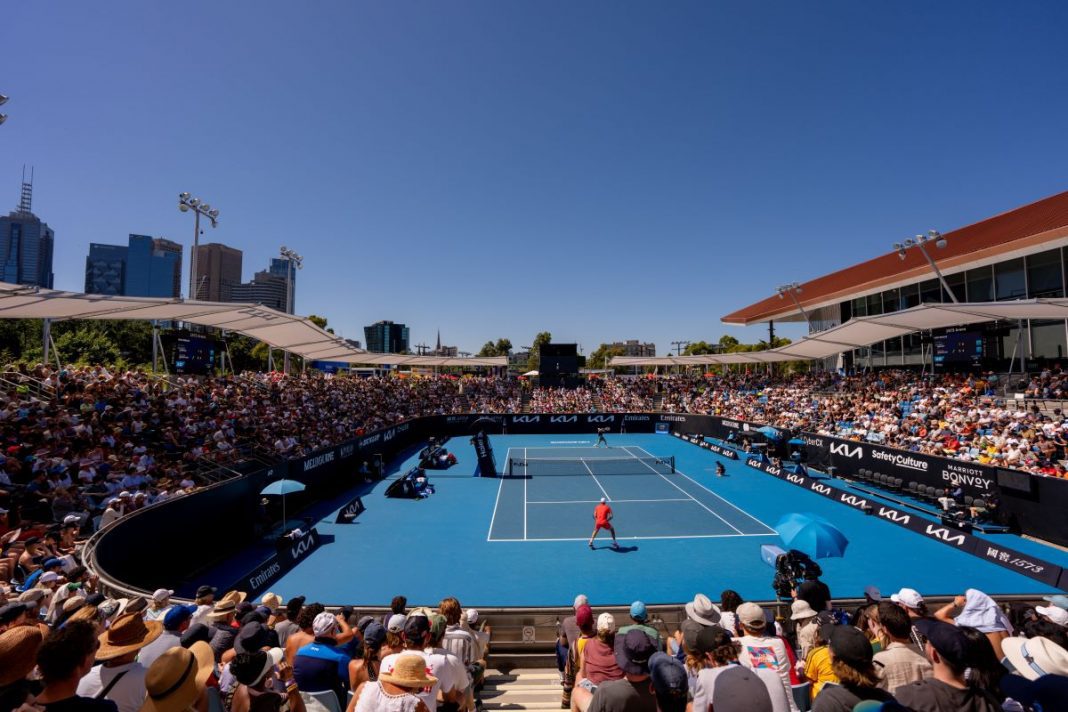 Kort z oddali w trakcie meczu Australian Open.