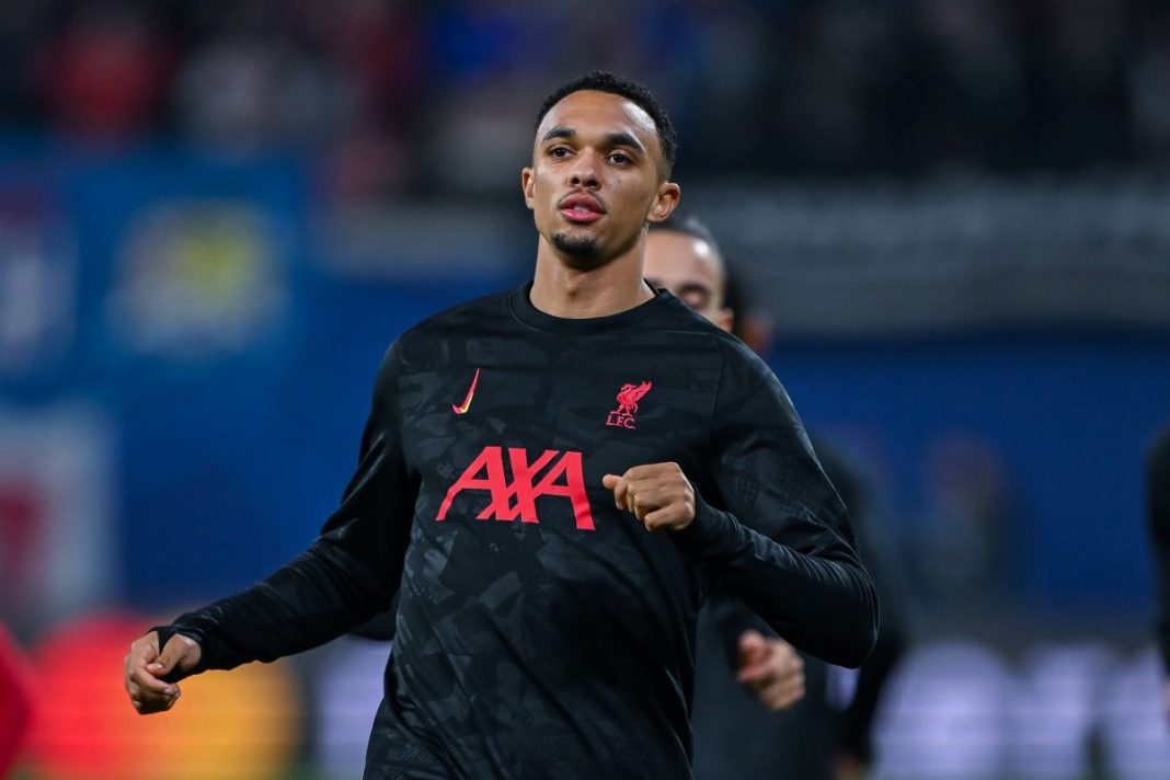 Trent Alexander-Arnold w trakcie rozgrzewki.