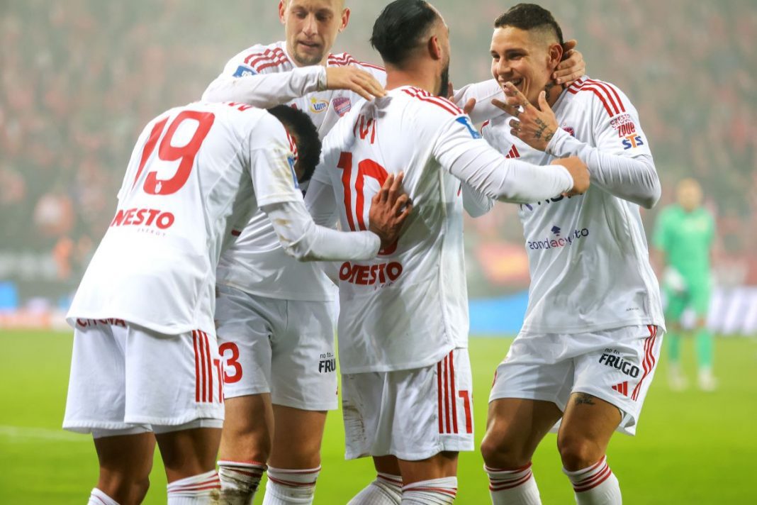 Radość piłkarzy Rakowa Częstochowa.