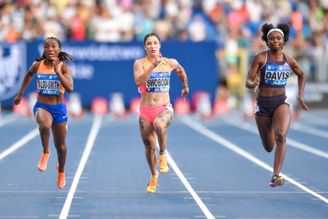 Ewa Swoboda w trakcie biegu.