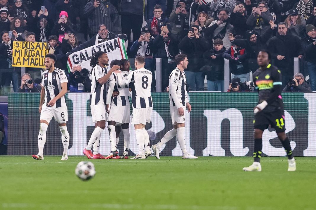 psv-juventus-typy-kursy-bonus Radość piłkarzy Juventusu.