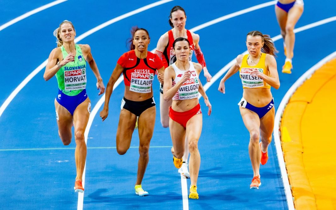 Anna Wielgosz w trakcie biegu.