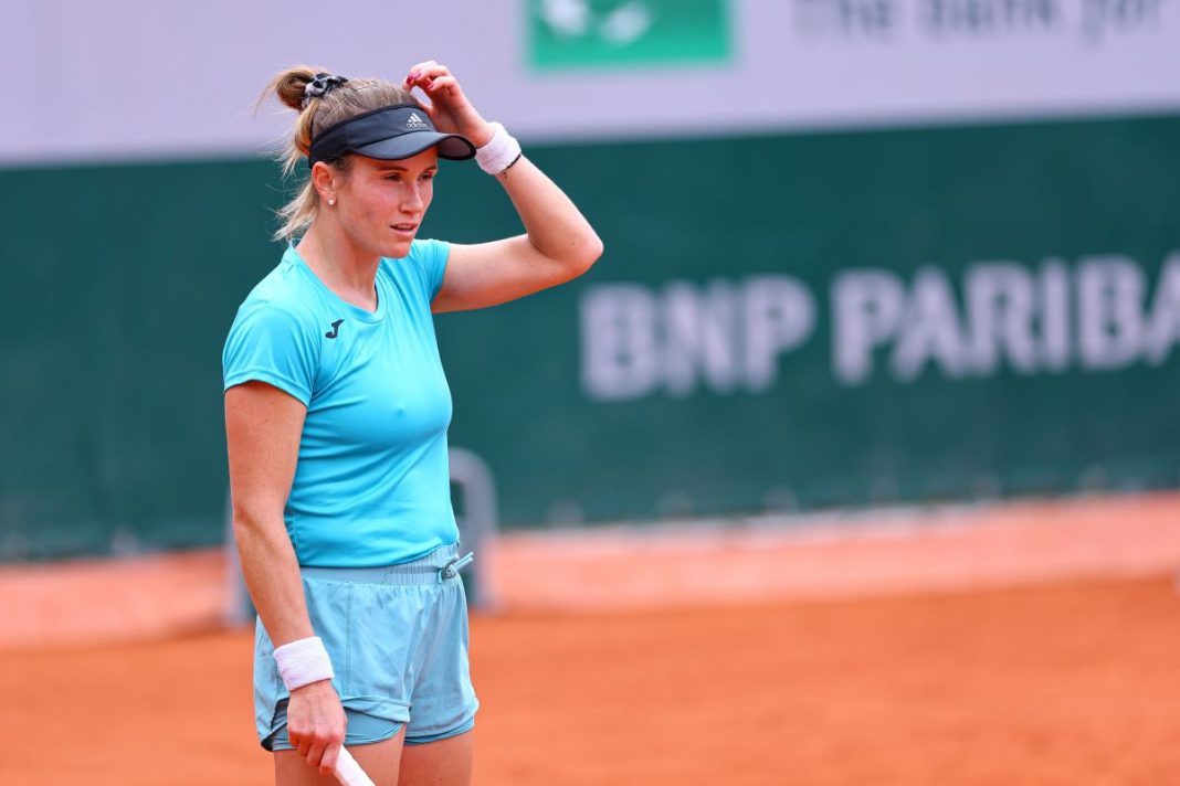 Katarzyna Kawa na korcie.