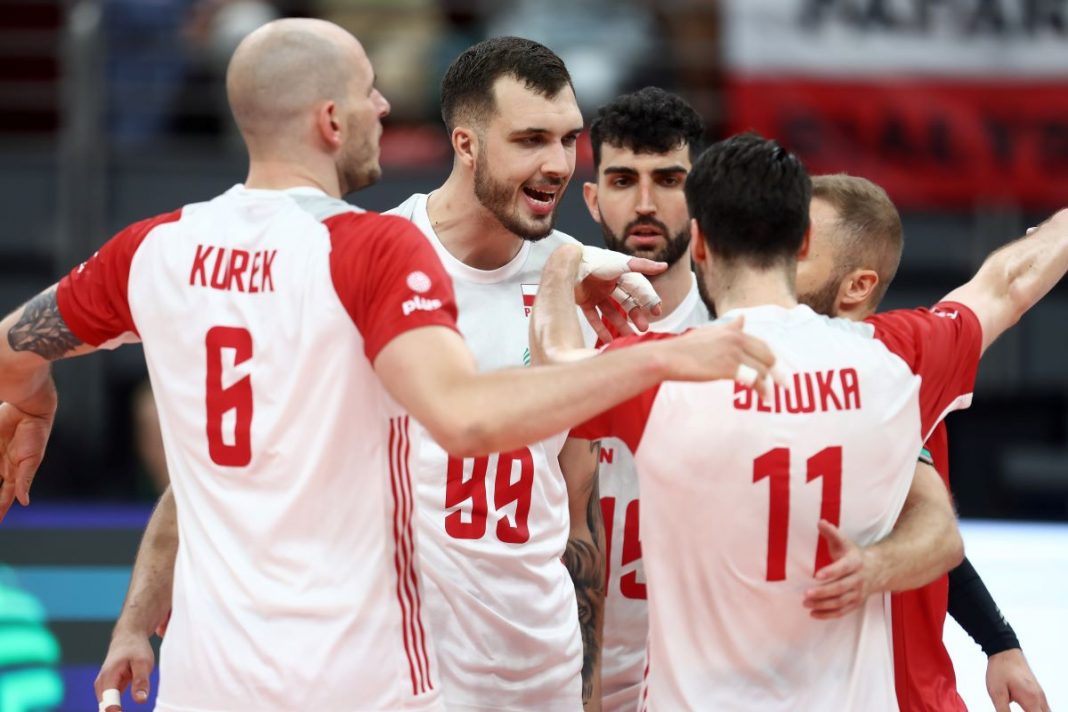 Radość siatkarzy reprezentacji Polski.