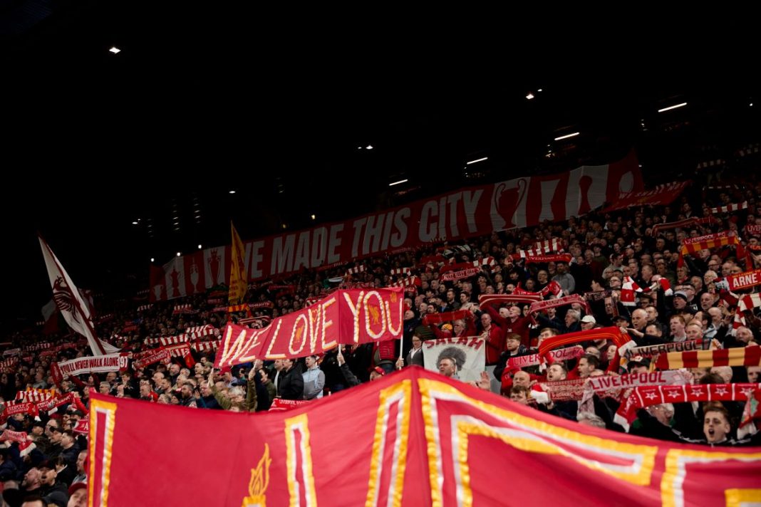 Kibice Liverpoolu.