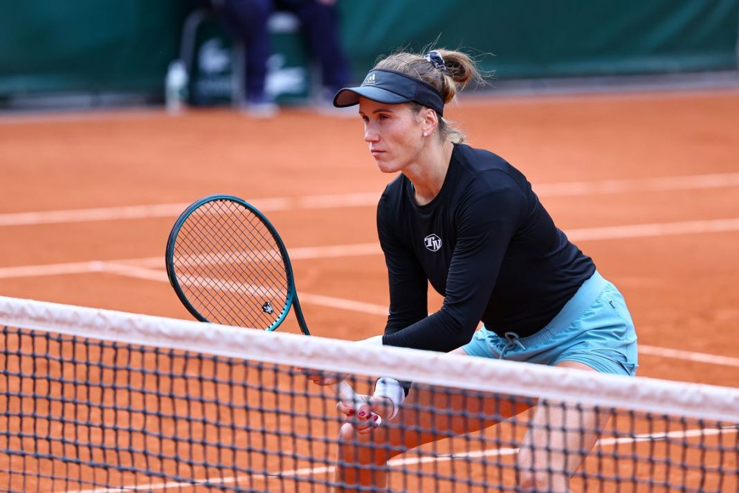 mediorreal-kawa-wta-bogota Katarzyna Kawa przy siatce.