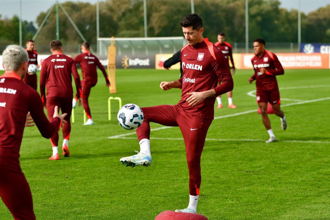 Robert Lewandowski na treningu reprezentacji Polski.