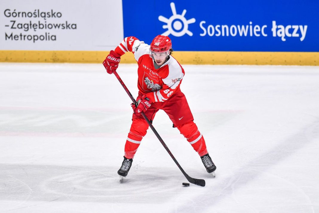 Alan Łyszczarczyk na lodowisku.