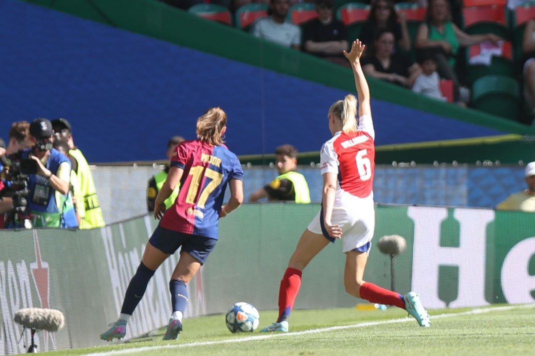 Ewa Pajor w trakcie meczu finałowego z Arsenalem.