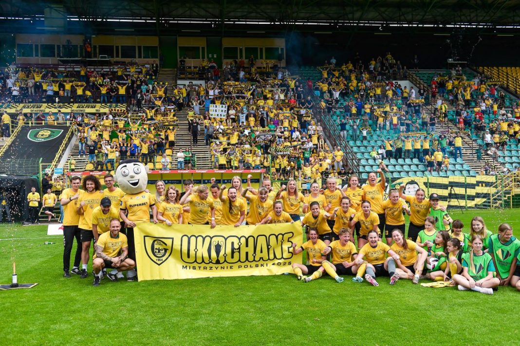 Radość piłkarek GKS Katowice.