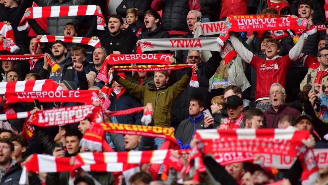 Kibice Liverpoolu.