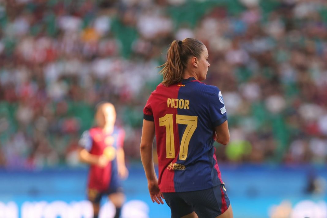 Ewa Pajor w koszulce FC Barcelony.