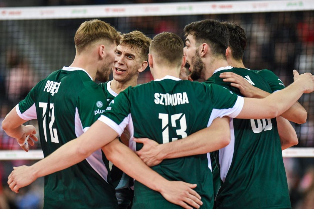 Radość siatkarzy reprezentacji Polski.