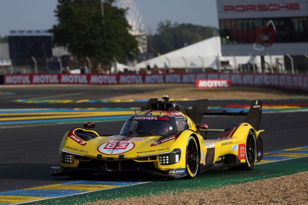 Robert Kubica w aucie w trakcie 24h Le Mans.