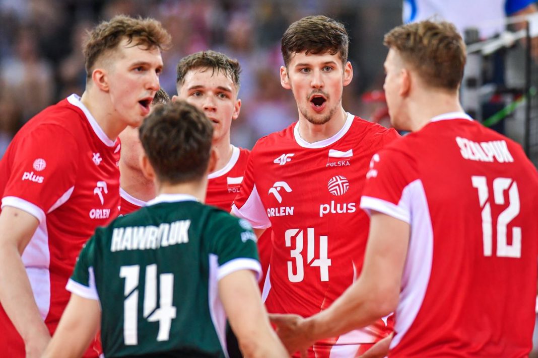 Radość siatkarzy reprezentacji Polski.