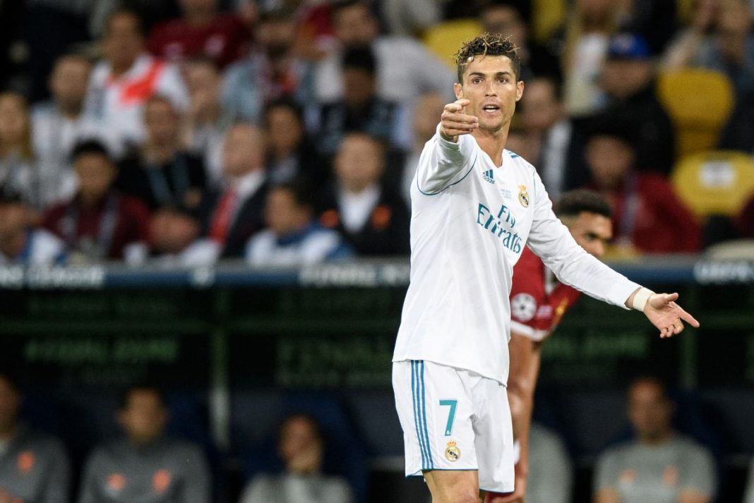 Cristiano Ronaldo w koszulce Realu Madryt.