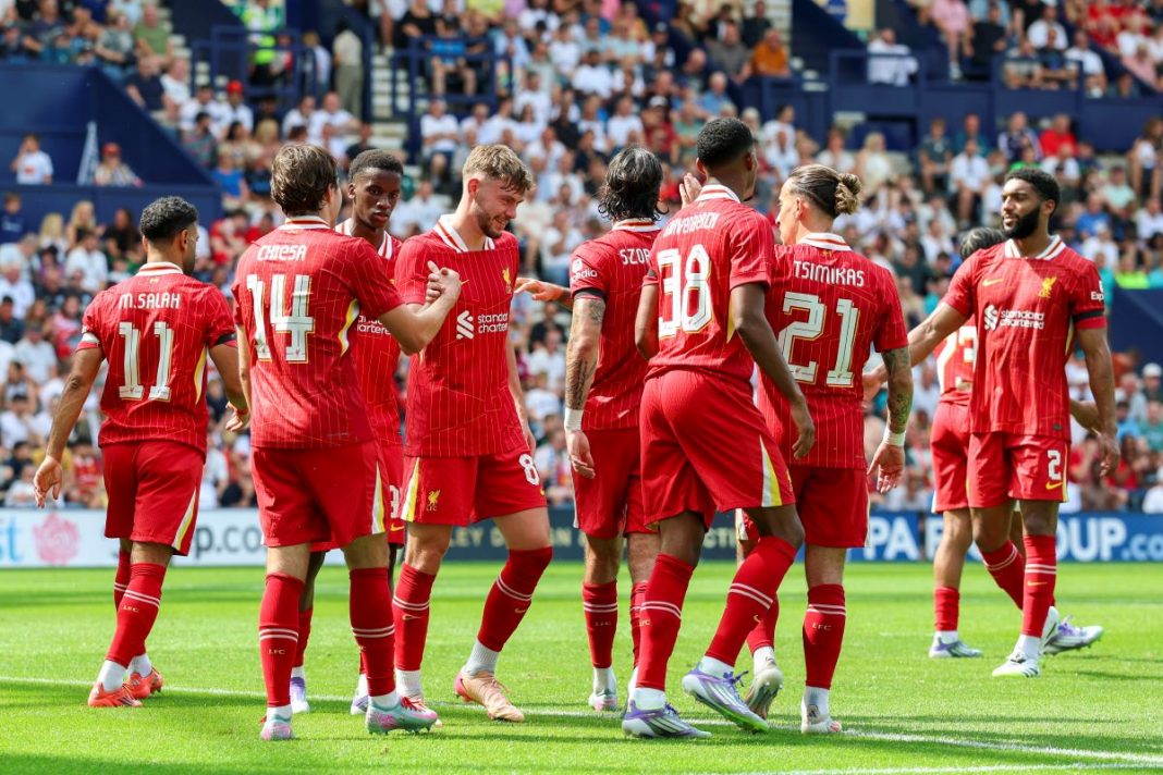 Radość piłkarzy Liverpoolu po zdobyciu bramki.