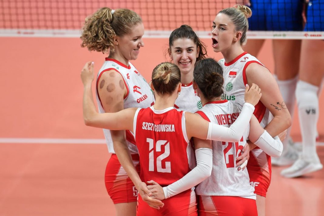 Radość siatkarek reprezentacji Polski.