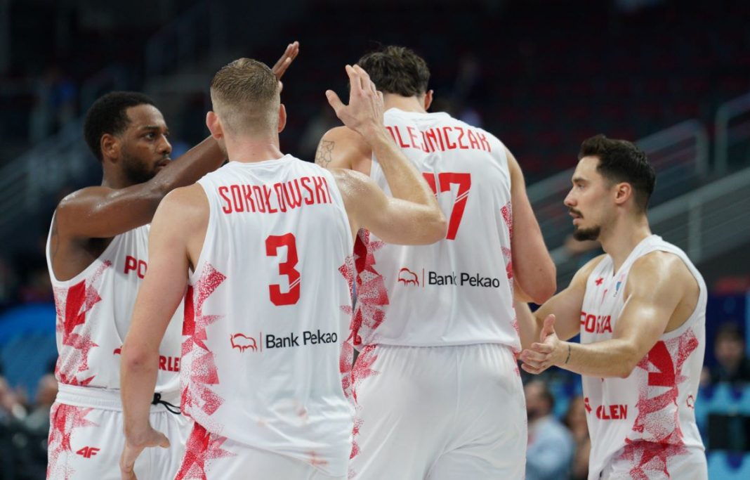 turcja-polska-typy-kursy-bonus Radość koszykarzy reprezentacji Polski.