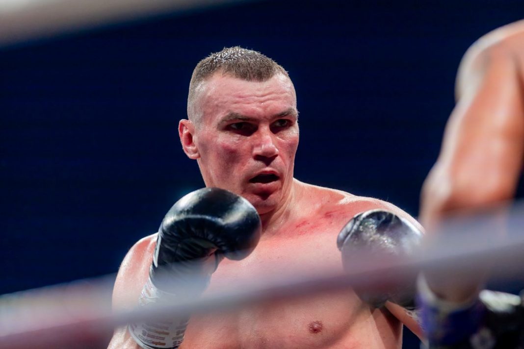 Mateusz Masternak w trakcie walki.