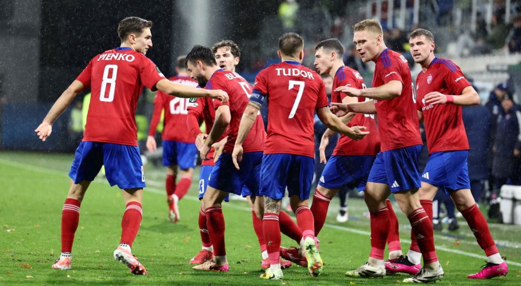 rakow-lechia-typy-kursy-bonus Radość piłkarzy Rakowa.