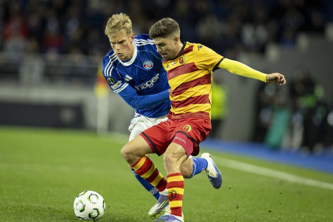 Alex Pozo w trakcie meczu ze Strasbourgiem.