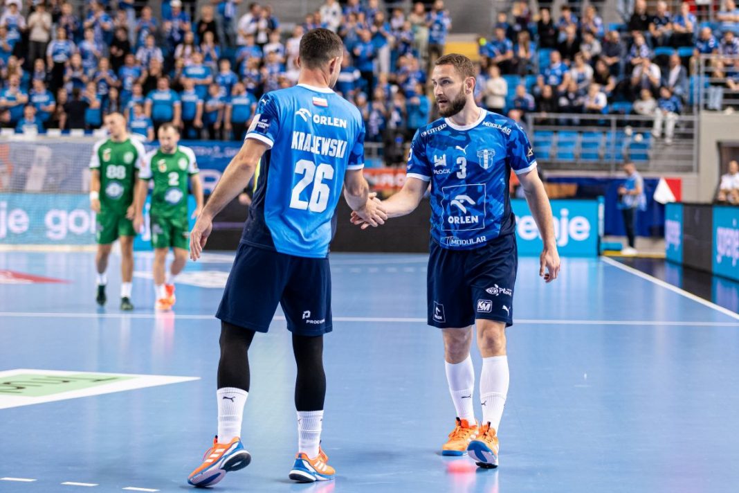 Przemysław Krajewski i Michał Daszek w trakcie meczu z Eurofarm Pelister.