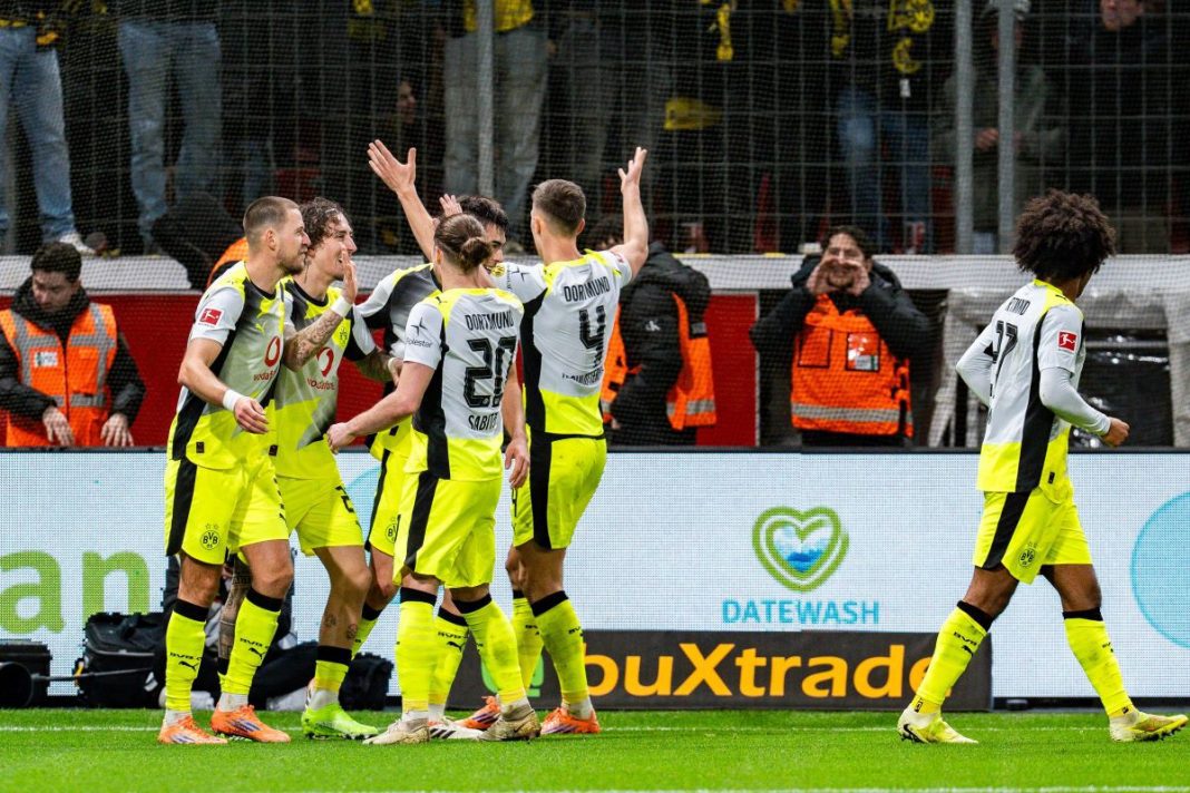 Radość kibiców Borussii Dortmund.