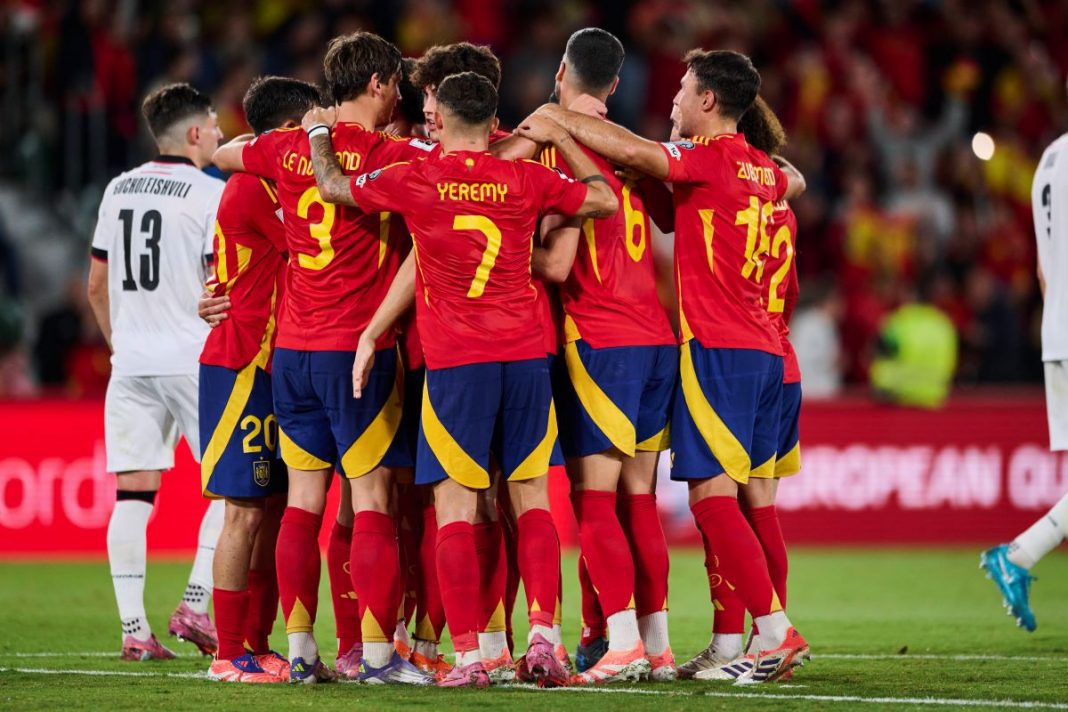 Radość piłkarzy reprezentacji Hiszpanii.