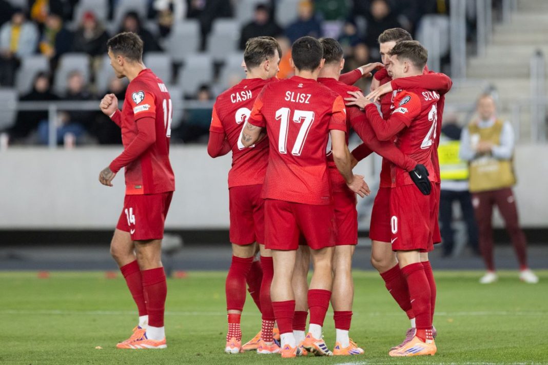 Radość piłkarzy reprezentacji Holandii.