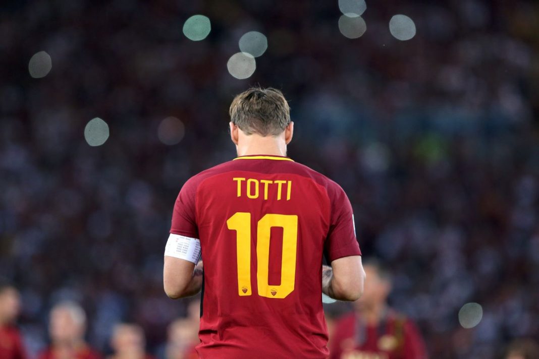 Francesco Totti w koszulce Romy.