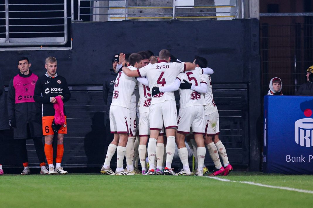 Radość piłkarzy Widzewa Łódź.