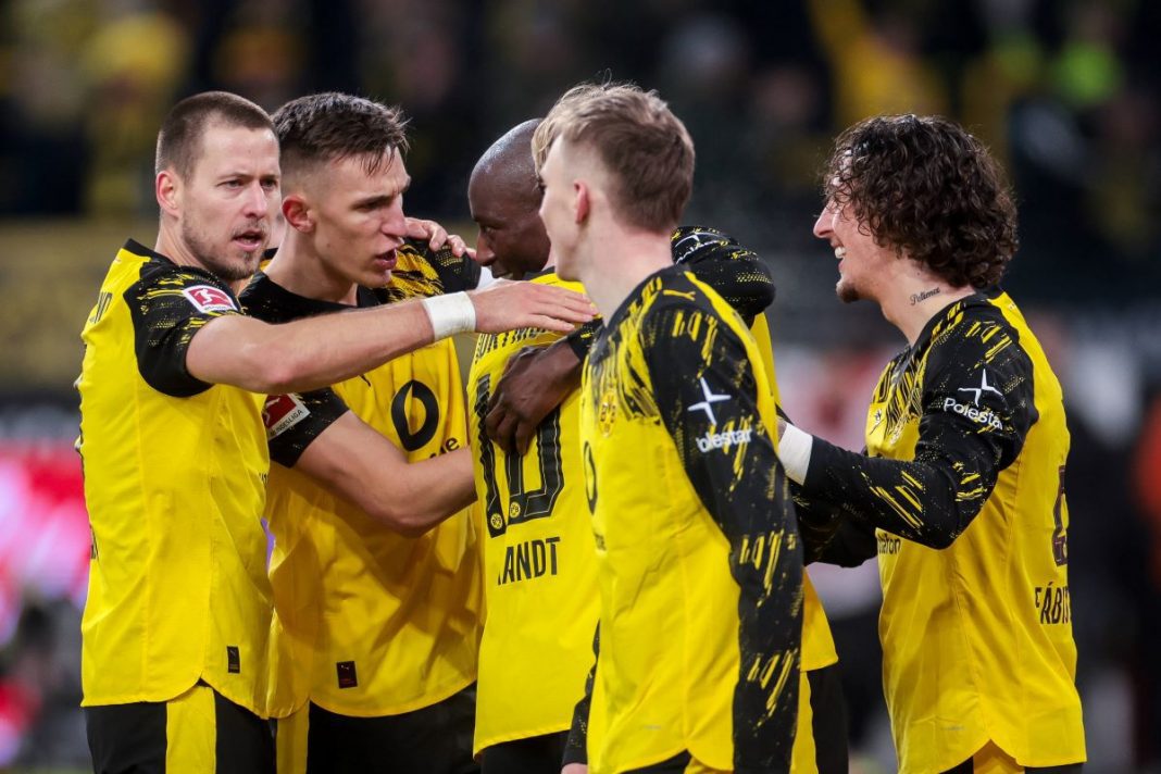 Radość piłkarzy Borussii Dortmund.