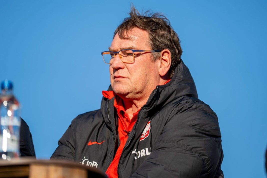 Jan Urban w dresie reprezentacji Polski jako selekcjoner.