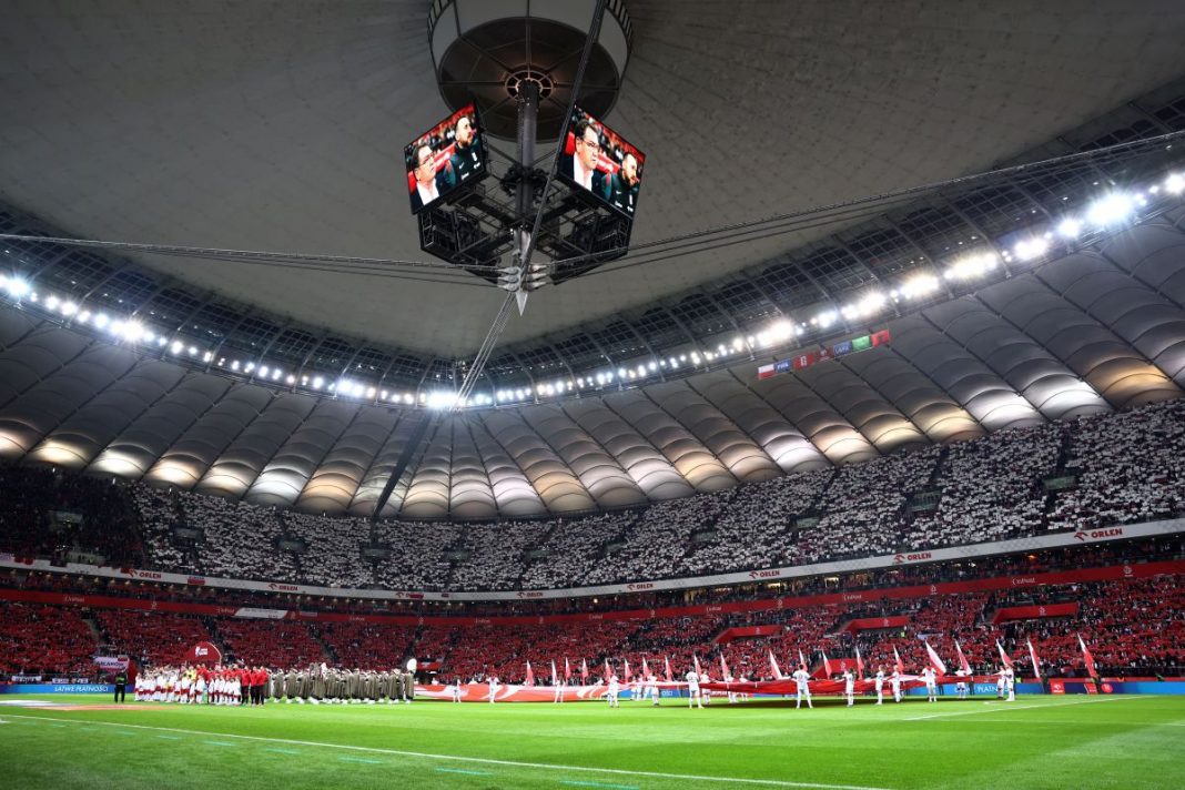 Stadion Narodowy w Warszawie. Widok boiska i trybun.