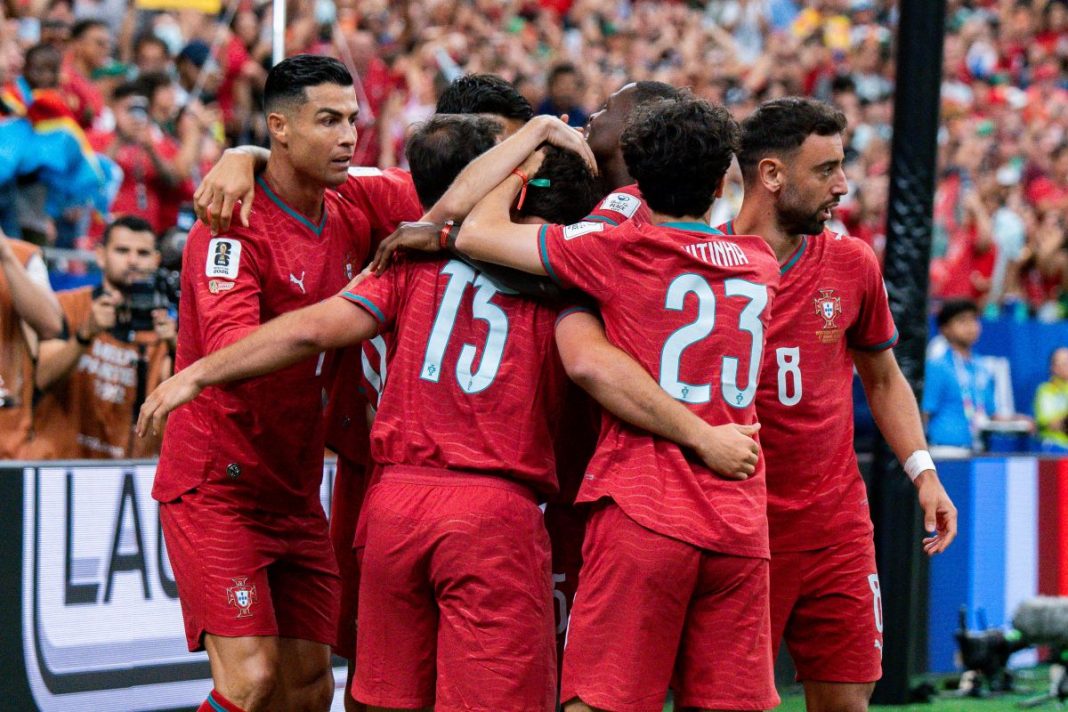 Radość piłkarzy reprezentacji Portugalii.