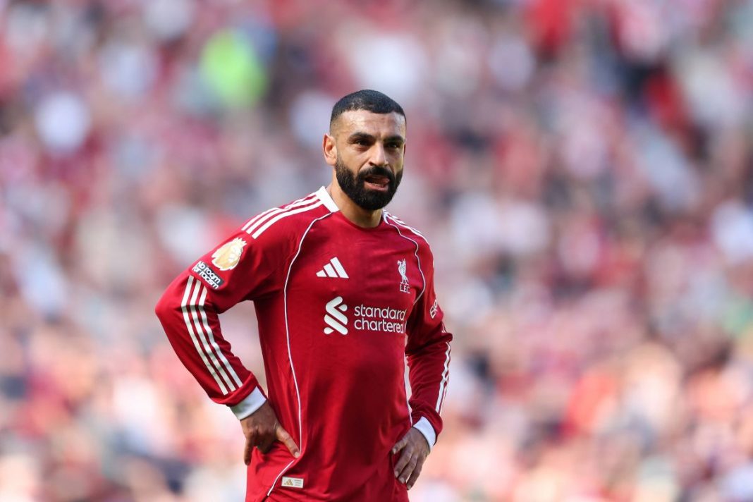 Mohamed Salah w koszulce Liverpoolu.