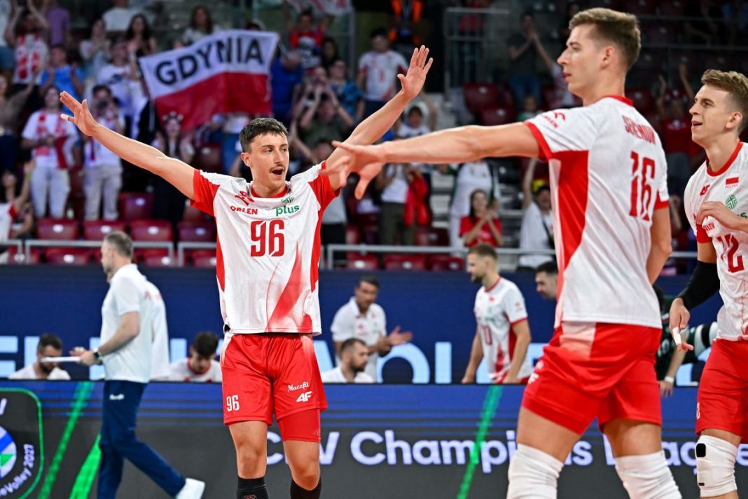 Radość siatkarzy reprezentacji Polski.