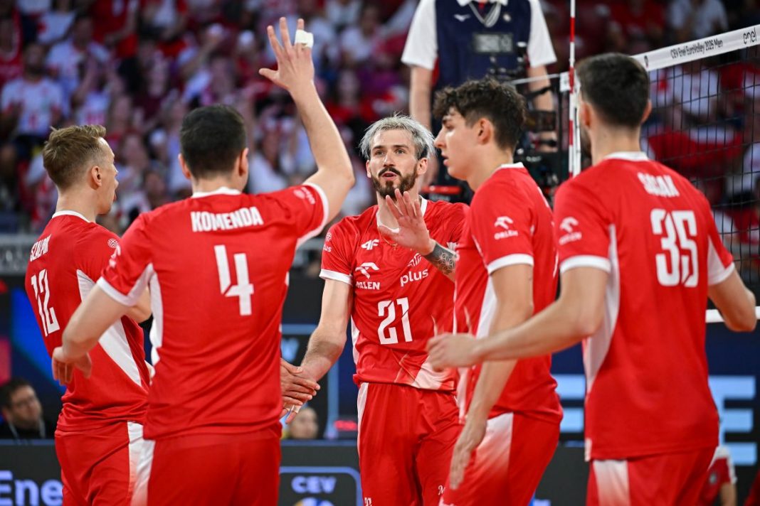 Radość siatkarzy reprezentacji Polski.