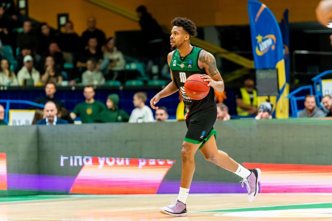 Paul Scruggs przy piłce w barwach Śląska Wrocław.